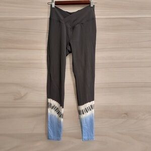 Victoria Secret V-Cut‎ Front leggings gray with blue & white tie dye size small